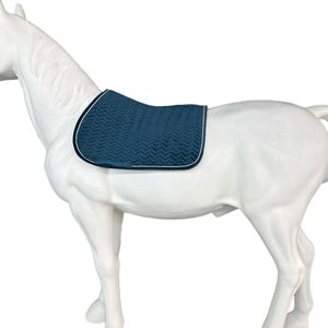 Tapis de selle en velours polyester matelassé en V, durable et absorbant les chocs, pour concours d'équitation - Product Image 2