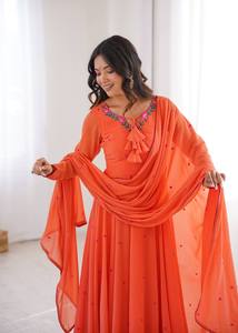 Nouvelle Robe Anarkali de Créateur pour Femme, en Faux Georgette Cosmos Lourd, Broderie et Sequins, Style Fantaisie pour Fêtes, Mariages et Diwali - Product Image 2
