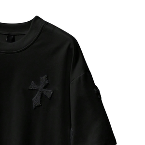 Camiseta Negra de Manga Corta para Hombre con Detalle de Cruz en Relieve, Cuello Redondo, Estilo Urbano, Casual, Holgada, Ropa al por Mayor - Product Image 3