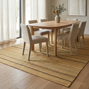 Tapis moderne en laine rayée jaune moutarde Horizon Safran, tufté à la main, antidérapant et écologique, pour salon et hôtel - Product Image 3