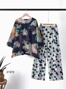 Conjunto de Dos Piezas para Mujer, Estampado Floral, Poliéster y Rayón, Top Informal y Pantalones Palazzo - Product Image 6