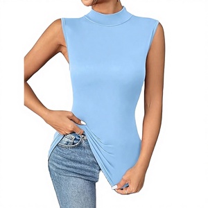 Camiseta sin mangas de cuello alto para mujer, hecha a medida, de moda, ajustada, elástica, de spandex/poliéster, con bordado, de color liso. - Product Image 1