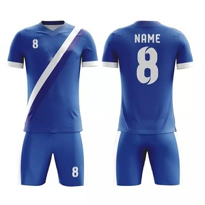 ชุดฟุตบอลพรีเมียม ผ้าระบายอากาศดี ชุดทีมสั่งทำพิเศษ เสื้อฟุตบอลมืออาชีพพร้อมกางเกงขาสั้น ดีไซน์คุณภาพสูง - Product Image 4