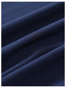 Camiseta de Algodón Estampada Azul Marino para Hombre, Fabricada en Sialkot, Manga Corta, Cuello Redondo, Corte Regular, Estilo Urbano, Prenda Auténtica - Product Image 5