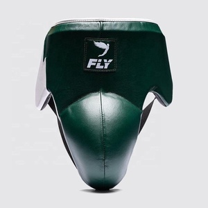 Ensemble d'équipement de boxe Fly vert et blanc en PU : Casque, gants, protège-grenaille, équipement d'entraînement de protection - Product Image 4