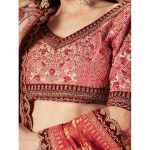 Lehenga choli ชุดเจ้าสาวพิมพ์ลายดอกไม้สีแดงเข้มสวยสำหรับงานแต่งงาน - Product Image 5