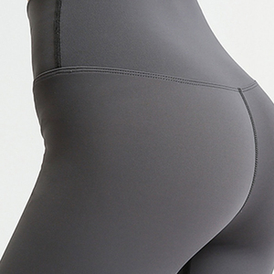 ชุดโยคะผู้หญิง 2 ชิ้น แห้งเร็ว เป็นมิตรกับสิ่งแวดล้อม ผ้ายืดสแปนเด็กซ์/โพลีเอสเตอร์ ลายเรียบ สวมใส่สบาย ราคาประหยัด - Product Image 5