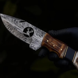 Couteau Skinner artisanal, lame en acier Damas, manche en bois avec étui en cuir, couteau d'extérieur - Product Image 6