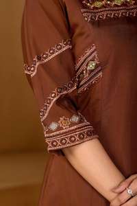 Ensemble élégant Anarkali Kurti en viscose et soie de mangue avec dupatta brodé en Chanderi pour mariage, plage, séchage rapide, sans plis - Product Image 4