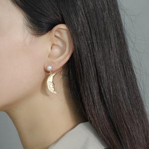 14K Gold Stake 2025 Baroque Style <b>Star</b> <b>Moon</b> Asymmetric Pearl <b>Earrings</b> European American Ins Same Style As Internet Celebrity - Product Image 4