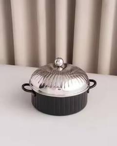 Olla para calentar alimentos tipo buffet, redonda, de acero inoxidable, con tapa acanalada, color negro mate, para catering - Product Image 1