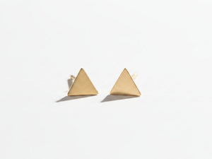 Pendientes Triangulares Minimalistas de Oro de 14K, Diseño Geométrico, Unisex, para Uso Diario, Regalo de Boda o Compromiso - Product Image 3