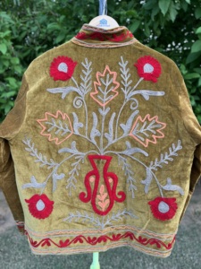 Chaqueta de terciopelo con bordado de diseñador para mujer |   Abrigo de Invierno Floral Hecho a Mano de Primera Calidad |   Ropa de Lujo - Product Image 5
