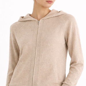 Ensemble de survêtement pour femme : veste zippée à capuche et pantalon large, style moderne, survêtement premium pour femme - Product Image 4