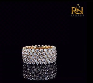 Bague Éternité à Cinq Rangs de Diamants de Laboratoire Couleur DEF Taille Brillant en Or Massif, Large Pavé, Bande Déclaration, pour Anniversaire et Mariage, Bijou Fin - Product Image 4