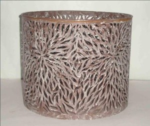Cage à bougie perforée gravée - Product Image 1