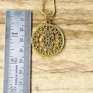 Pendentif Bohème Main de Fatma en Laiton Plaqué Or 18 carats pour Femme, Bijou Ethnique Filigrane Mandala, Vente en Gros OEM ODM, Forte Demande - Product Image 6