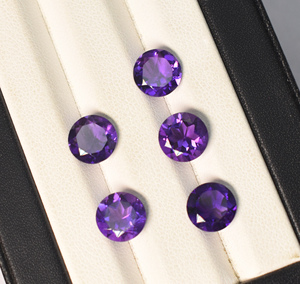 Ametyste naturelle ronde taille brillant 8 mm, pierre précieuse lâche pour la fabrication de bijoux - Product Image 1