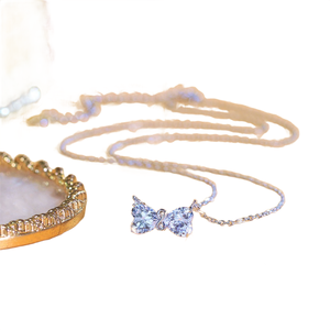 Collar con Colgante de Moissanita Mariposa, Plata 925 Bañada en Rodio, Corte Corazón, Engaste de Garra, Cadena de Caja, Joyería Romántica para Mujer - Product Image 3