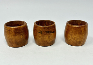 Anneau de serviette en bois classique et moderne, fait main, écologique, durable, décoration de table, accessoires de table haut de gamme pour hôtels et mariages - Product Image 4