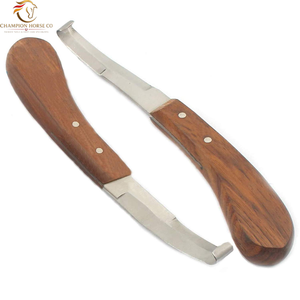 Nuevas llegadas: Cuchillos veterinarios de acero inoxidable de alta calidad con mango de madera para pezuñas (herramientas de garra derecha e izquierda) - Product Image 1