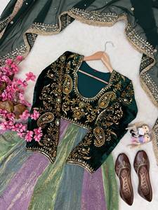 ชุดเดรส Anarkali ดีไซน์เนอร์ SHVF 253 ผ้ากำมะหยี่หลากสี แห้งเร็ว ยาวคลุมเท้า พร้อมผ้าคลุมไหล่ Georgette สำหรับผู้หญิง - Product Image 5