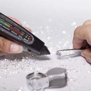 Diamante Blanco Color D, Pureza VVS VS, Cultivado en Laboratorio, Corte Brillante Redondo, Perforado con Láser, Suelto, Excelente Pulido, para Joyería - Product Image 2