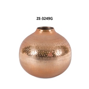 Florero de Metal Hecho a Mano de Lujo, Centro de Mesa Decorativo Elegante para Recepción de Bodas, Eventos de Lujo, Decoración de Banquetes y Artículos Finos - Product Image 1