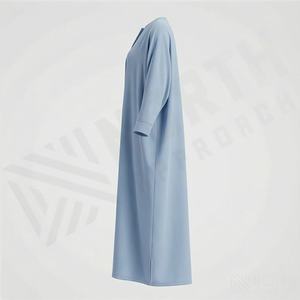 Venta al por mayor: Abaya ligera con cuello en V, elegante y modesta, con mangas de murciélago, de satén brillante y reluciente, vestido musulmán para mujer, ropa de moda islámica al por mayor. - Product Image 3