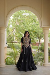 Lehenga Choli noir long jusqu'au sol avec broderies miroir, robe de mariage indienne traditionnelle pour femmes - Product Image 6