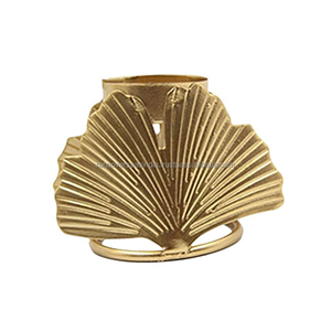 Portavelas de Metal chapado en oro personalizado más vendido para decoración de mesa de comedor para fiesta de boda disponible en varios estilos - Product Image 1