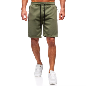 Pantalones cortos deportivos ligeros para hombre, color verde oliva, con bolsillos con cremallera, tela transpirable, cintura elástica, corte elegante y hechos en Pakistán. - Product Image 1