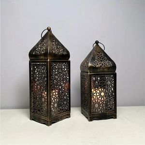 Lanterne en métal vintage artisanale de style marocain avec motif découpé, porte-bougie pour la décoration de la maison, décoration de table, décoration de mariage - Product Image 1