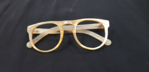 Encanto atemporal Unisex Hecho a mano Animal Cuerno Anteojos con tipo de cara de diamante para la venta a granel de La India - Product Image 3