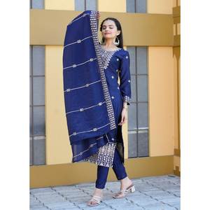 Conjunto de Traje de Diseñadora para Mujer con Bordado de Lentejuelas - Product Image 3