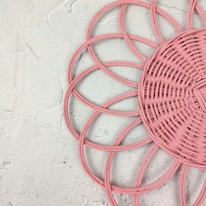 Mantel Individual de Ratán Rosa Hecho a Mano, Ideal como Centro de Mesa y Base para Servir Platos, Venta al por Mayor desde India - Product Image 3