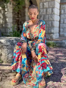 Robe longue bohème florale pour femme, col en V, manches longues, imprimé ethnique fluide, coupe ample, idéale pour les vacances à la plage - Product Image 5