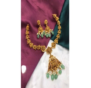 Parure de collier et boucles d'oreilles plaqué or antique de qualité supérieure, idéale pour les mariages, fiançailles, fêtes et occasions religieuses pour femmes. - Product Image 1