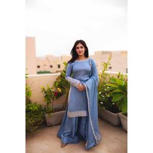 Ensemble de costumes de soirée pour femmes avec haut plazzo brodé et tenue de soirée élégante Dupatta - Product Image 4