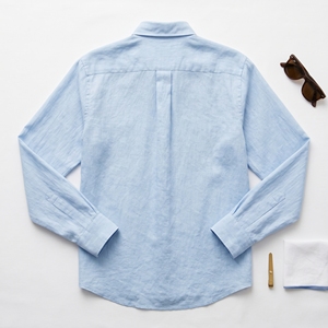 เสื้อเชิ้ตผู้ชายสีฟ้าอ่อน ผ้าทอเนื้อนุ่ม ระบายอากาศได้ดี แขนยาว ปกคอปกตั้ง ติดกระดุมด้านหน้า มีกระเป๋าเสื้อ ใส่ได้ทั้งลำลองและทำงาน เหมาะสำหรับฤดูใบไม้ผลิ - Product Image 2