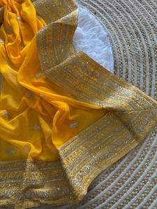 Sari jaune moutarde brodé de créateur pour femme, tenue de luxe pour mariage et soirée, sari ethnique indien avec bordure richement travaillée - Product Image 5