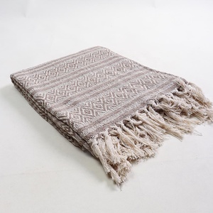 Mantas de Lujo Tejidas para el Hogar, Sofá, Decorativas, Hechas a Mano, Estilo Rústico con Flecos - Product Image 5