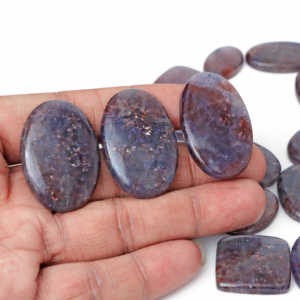 Radha Arts – Pierres précieuses en vrac de qualité supérieure, 100 % naturelles, marron, scintillantes, Iolite, Pierre de soleil, Opale, Cristal, formes variées, effet Schiller - Product Image 1