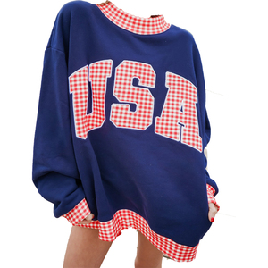 Sweat-shirt bicolore à col montant avec patchs brodés contrastants à carreaux Gingham, fabriqué aux États-Unis - Product Image 3