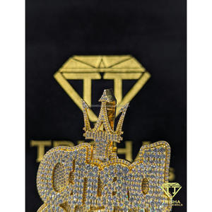 Colgante Personalizado Estilo Drip con Nombre 'Chad Ocho', con Diamantes Moissanite VVS, Chapado en Plata de Ley 925, Joyería Hip Hop de Trisha Jewels - Product Image 2
