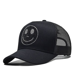 Gorras Trucker de Lona Transpirables e Impermeables de Alta Calidad Personalizadas 2026 con Logotipo Bordado Personalizado Unisex para Escenas de Playa en Oferta - Product Image 1