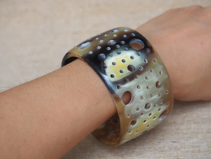 Bracelet en corne de buffle naturelle de luxe fait main, bijoux de mode - Product Image 2