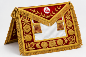 Badge maçonnique en cuir de luxe Royal Arch, brodé rouge, résistant à l'eau, carré avec rabat en V et aimant, avec franges dorées - Product Image 2