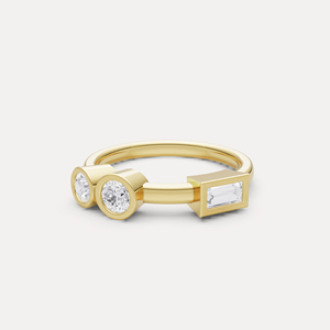 Bague à trois pierres en diamant de laboratoire, best-seller, élégante, bijoux fins pour femmes, cadeau de fiançailles ou de mariage, en vente - Product Image 4