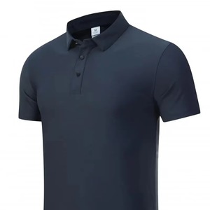 Polo brodé personnalisé pour hommes – Blanc et noir unis, en coton et polyester, fabrication ODM - Product Image 5